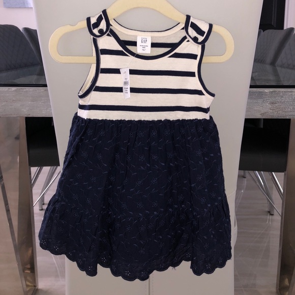 baby gap eyelet dress